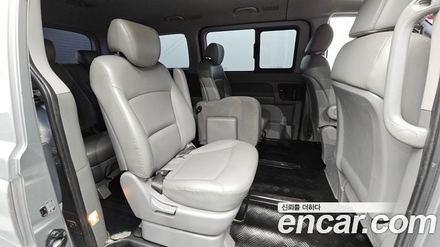 Hyundai Starex 2015 — photo 17