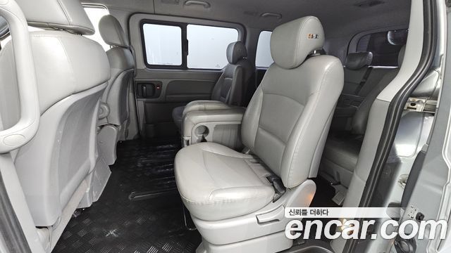 Hyundai Starex 2015 — photo 18
