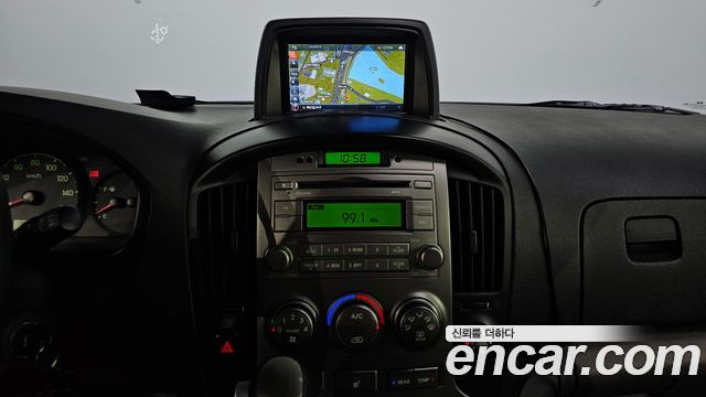 Hyundai Starex 2015 — photo 19