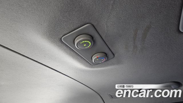 Hyundai Starex 2015 — photo 25