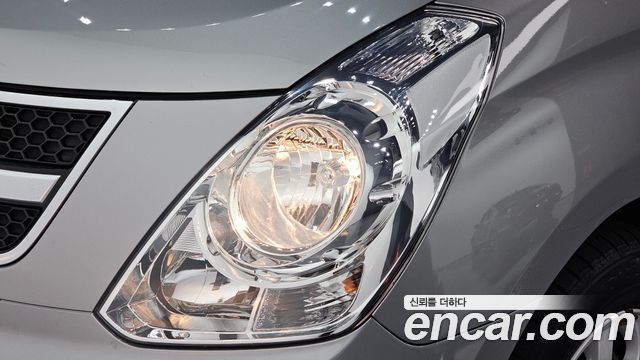 Hyundai Starex 2015 — photo 8