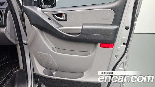 Hyundai Starex 2015 — photo 14