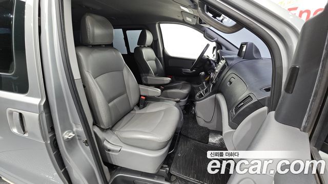 Hyundai Starex 2015 — photo 16
