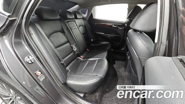 Kia K7 2016 — photo 17