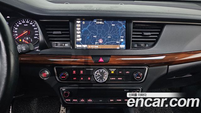 Kia K7 2016 — photo 20