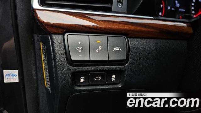 Kia K7 2016 — photo 24