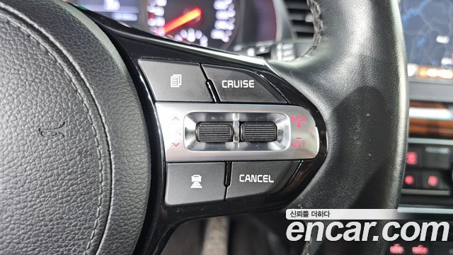 Kia K7 2016 — photo 26