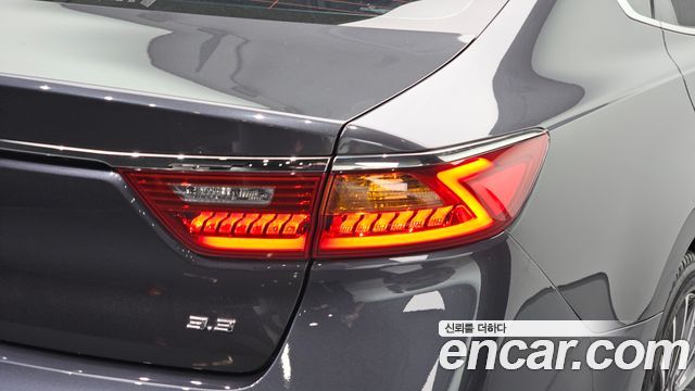 Kia K7 2016 — photo 9