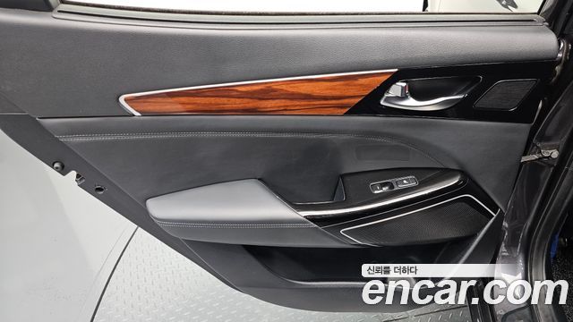 Kia K7 2016 — photo 15