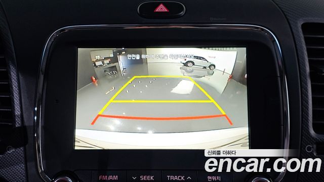 Kia K3 2016 — photo 21