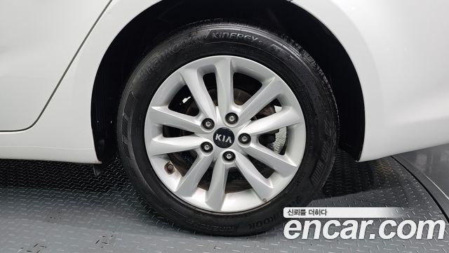 Kia K3 2016 — photo 7