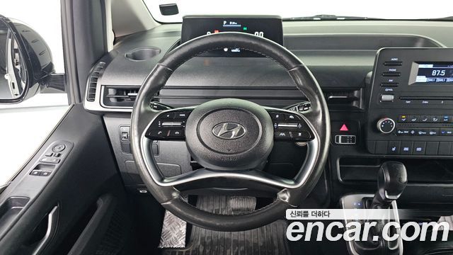 Hyundai Staria 2023 — photo 19