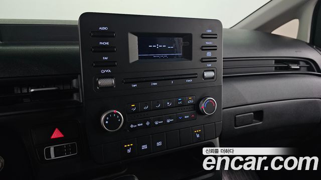 Hyundai Staria 2023 — photo 20