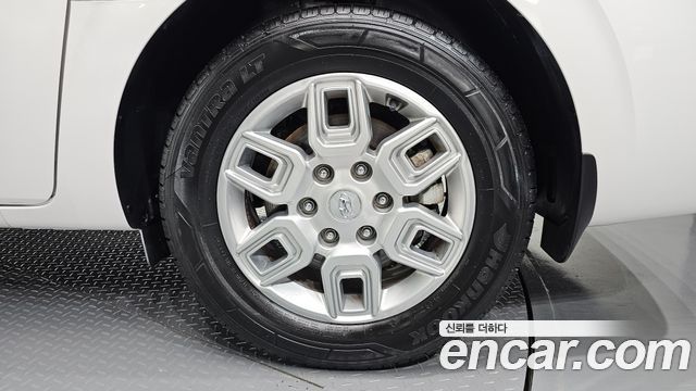 Hyundai Staria 2023 — photo 7
