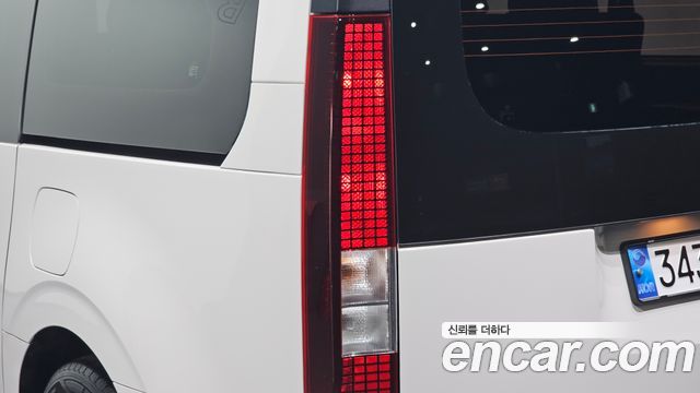 Hyundai Staria 2023 — photo 9