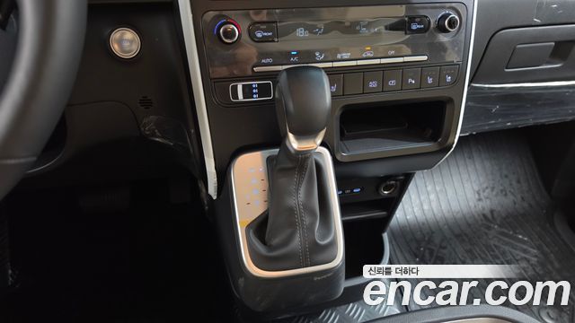 Hyundai Staria 2026 — photo 9