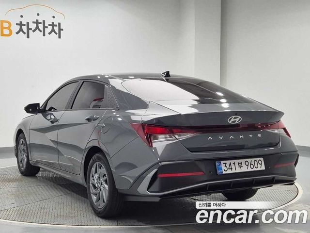 Hyundai AVANTE 2026 — photo 2