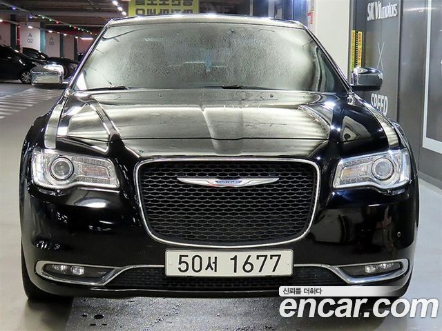 Chrysler 300C 2017 — photo 2