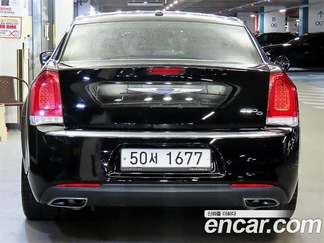 Chrysler 300C 2017 — photo 5