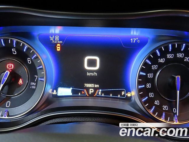 Chrysler 300C 2017 — photo 9