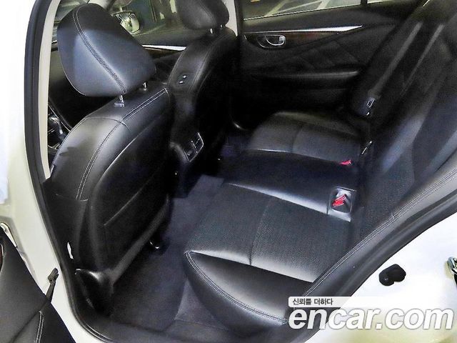 Infiniti Q50 2017 — photo 7