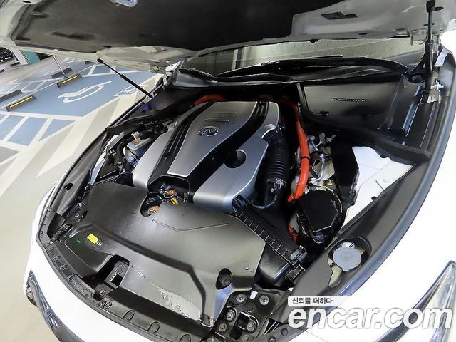 Infiniti Q50 2017 — photo 19