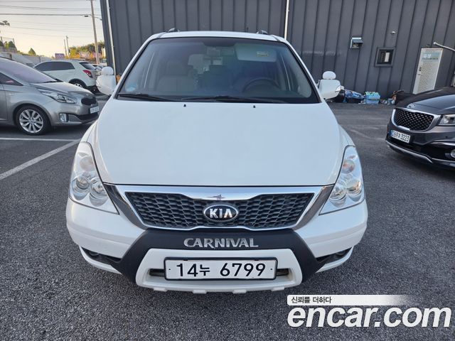 Kia Canival 2014 — photo 1