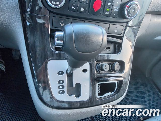 Kia Canival 2014 — photo 15