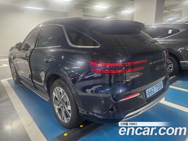 Genesis GV70 2022 — photo 7