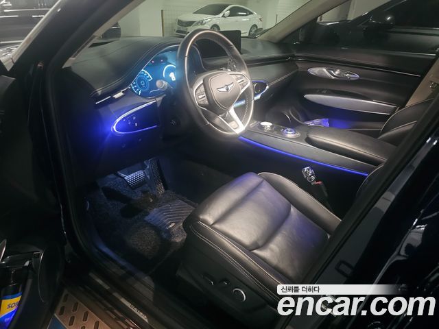 Genesis GV70 2022 — photo 12