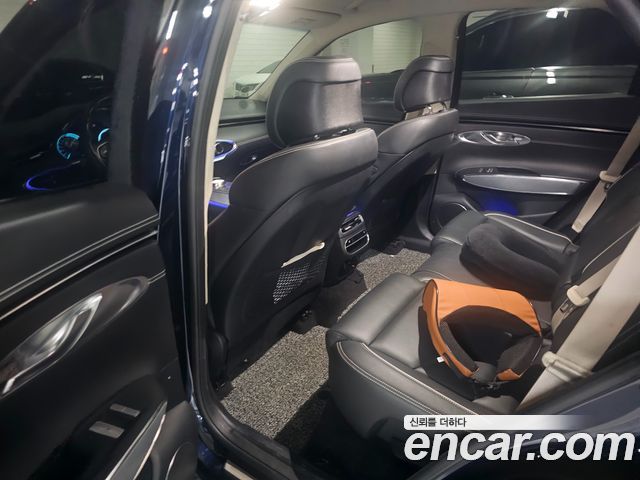 Genesis GV70 2022 — photo 13