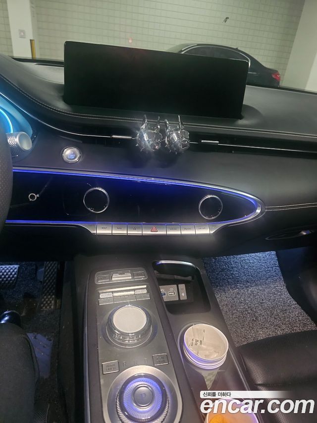Genesis GV70 2022 — photo 15