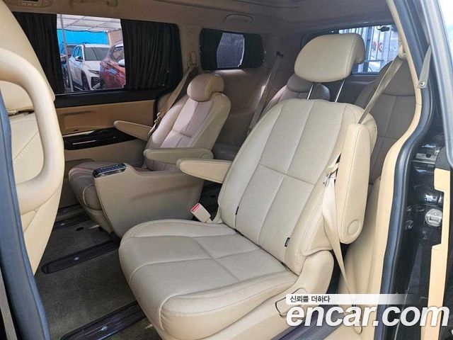 Kia Canival 2020 — photo 10