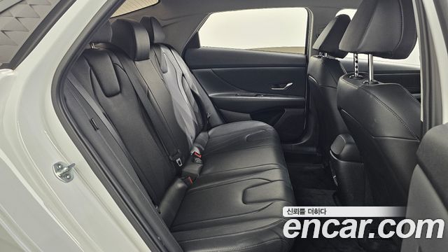 Hyundai AVANTE 2024 — photo 17