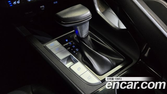 Hyundai AVANTE 2021 — photo 12