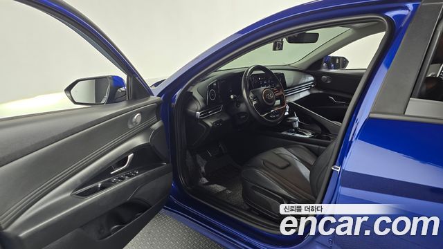 Hyundai AVANTE 2021 — photo 13