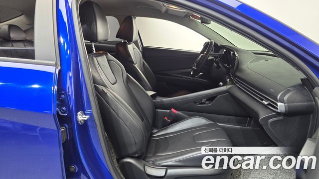 Hyundai AVANTE 2021 — photo 16