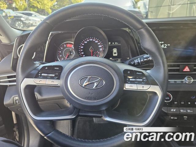 Hyundai AVANTE 2022 — photo 12