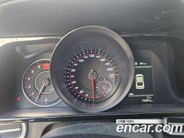 Hyundai AVANTE 2022 — photo 13