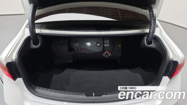 Kia K7 2018 — photo 15