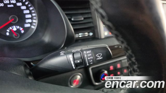 Kia K7 2018 — photo 19
