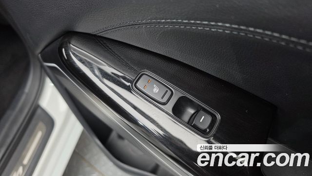 Kia K7 2018 — photo 20