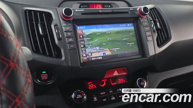 Kia Sportage 2011 — photo 12