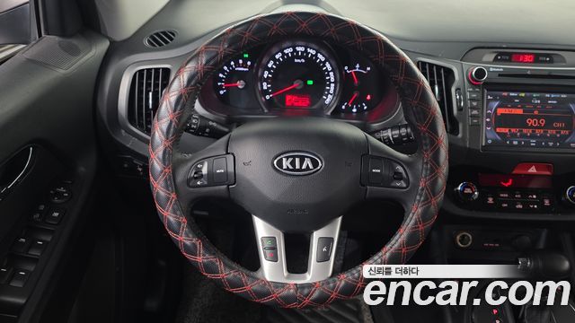 Kia Sportage 2011 — photo 13