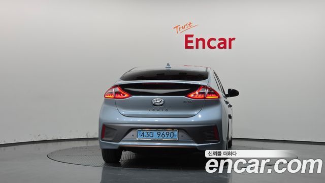 Hyundai Ioniq 2018 — photo 4