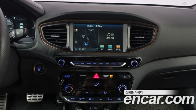 Hyundai Ioniq 2018 — photo 18