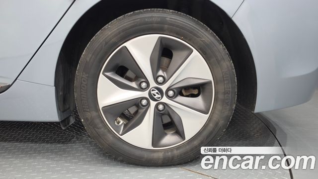 Hyundai Ioniq 2018 — photo 7