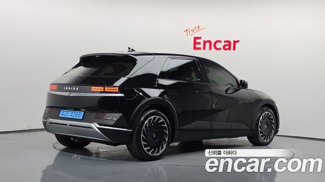 Hyundai Ioniq5 2023 — photo 2
