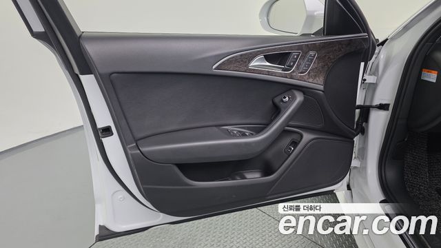 Audi A6 2018 — photo 14