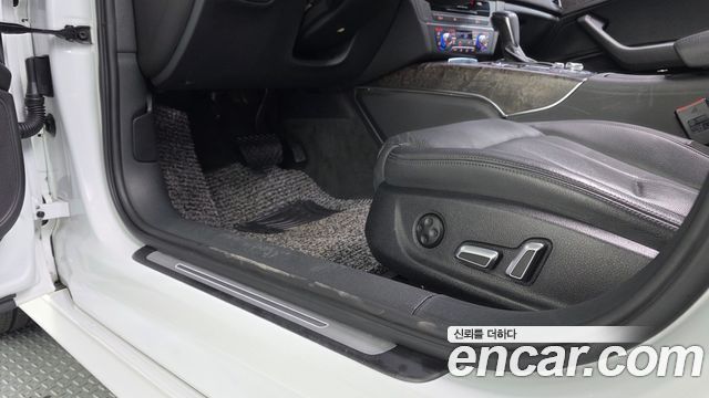 Audi A6 2018 — photo 31